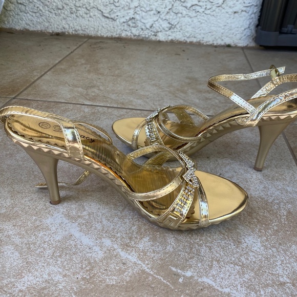 Delicacy Gold Strappy Rhinestone Embellished Bow Tie Open Toe Heels - Picture 3 of 13